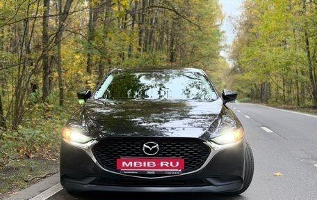 Mazda 3, 2019 год, 2 100 000 рублей, 2 фотография