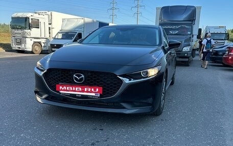 Mazda 3, 2019 год, 2 100 000 рублей, 12 фотография