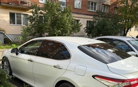 Toyota Camry, 2020 год, 3 550 000 рублей, 5 фотография