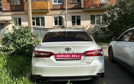 Toyota Camry, 2020 год, 3 550 000 рублей, 2 фотография