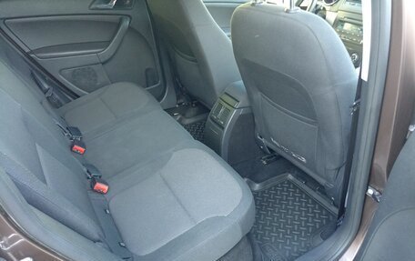 Skoda Yeti I рестайлинг, 2015 год, 1 370 000 рублей, 13 фотография