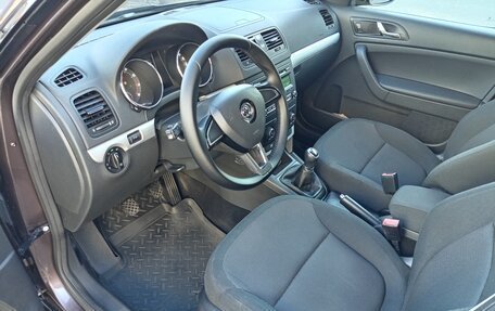 Skoda Yeti I рестайлинг, 2015 год, 1 370 000 рублей, 10 фотография