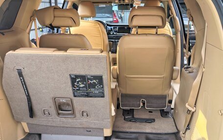 KIA Carnival III, 2019 год, 3 300 000 рублей, 8 фотография