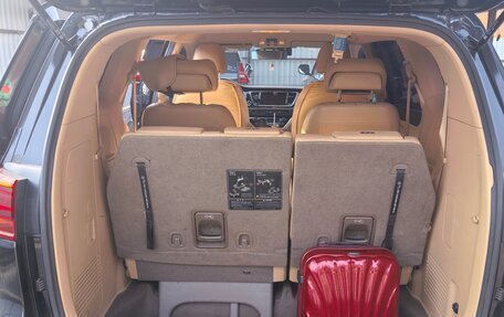 KIA Carnival III, 2019 год, 3 300 000 рублей, 12 фотография