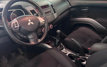 Mitsubishi Outlander III рестайлинг 3, 2008 год, 500 000 рублей, 7 фотография