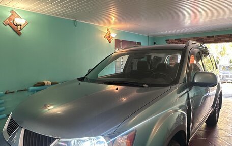 Mitsubishi Outlander III рестайлинг 3, 2008 год, 500 000 рублей, 2 фотография