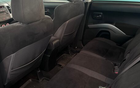 Mitsubishi Outlander III рестайлинг 3, 2008 год, 500 000 рублей, 8 фотография