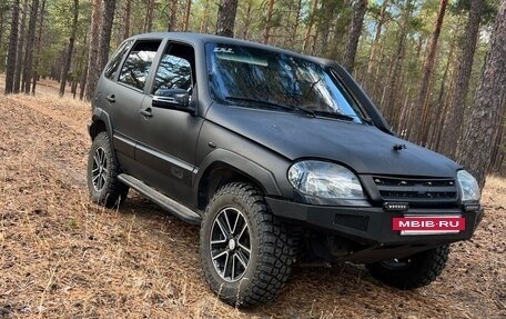 Chevrolet Niva I рестайлинг, 2005 год, 380 000 рублей, 2 фотография