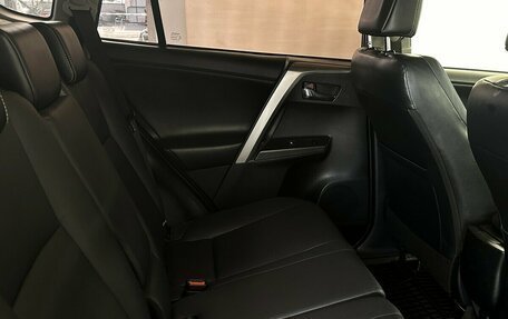 Toyota RAV4, 2017 год, 1 975 000 рублей, 16 фотография