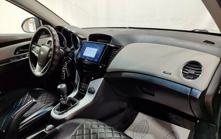 Chevrolet Cruze II, 2011 год, 500 000 рублей, 13 фотография