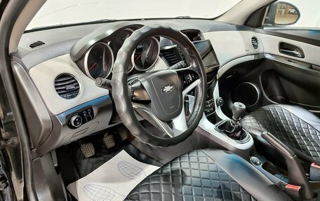 Chevrolet Cruze II, 2011 год, 500 000 рублей, 16 фотография