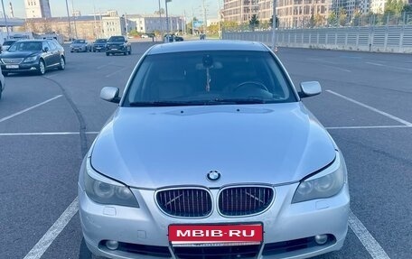 BMW 5 серия, 2006 год, 800 000 рублей, 1 фотография