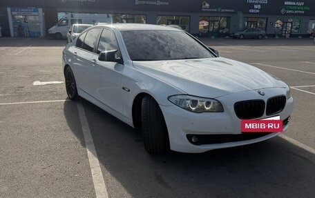 BMW 5 серия, 2013 год, 1 950 000 рублей, 2 фотография