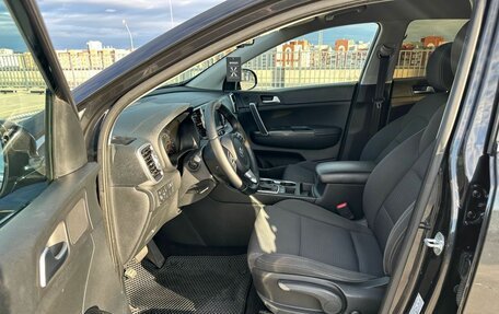 KIA Sportage IV рестайлинг, 2018 год, 1 899 000 рублей, 12 фотография