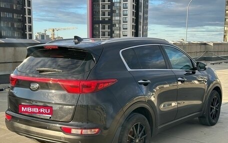 KIA Sportage IV рестайлинг, 2018 год, 1 899 000 рублей, 5 фотография