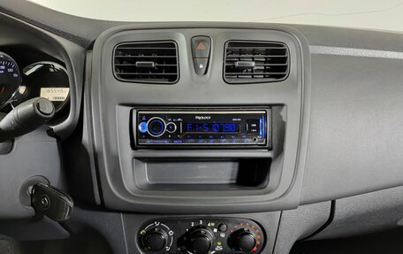 Renault Logan II, 2020 год, 735 000 рублей, 18 фотография