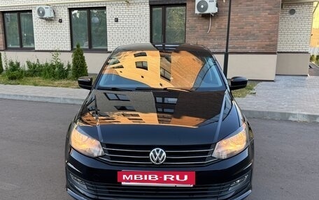 Volkswagen Polo VI (EU Market), 2015 год, 930 000 рублей, 2 фотография