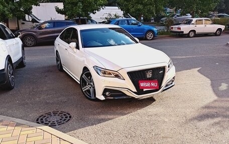 Toyota Crown, 2018 год, 3 600 000 рублей, 2 фотография