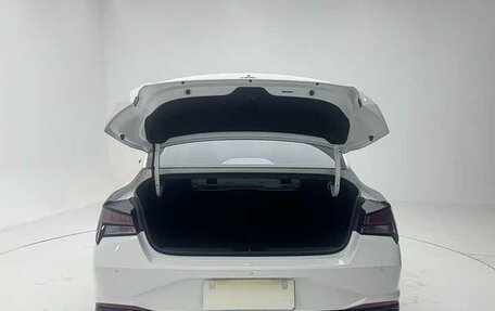 Hyundai Elantra, 2022 год, 1 234 000 рублей, 29 фотография