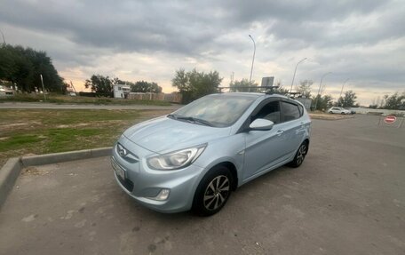 Hyundai Solaris II рестайлинг, 2013 год, 649 000 рублей, 1 фотография