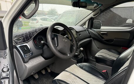 Hyundai Grand Starex Grand Starex I рестайлинг 2, 2008 год, 1 500 000 рублей, 17 фотография