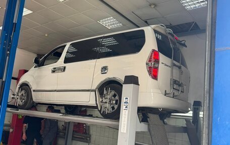 Hyundai Grand Starex Grand Starex I рестайлинг 2, 2008 год, 1 500 000 рублей, 32 фотография