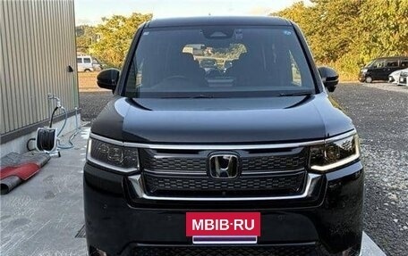 Honda Stepwgn, 2023 год, 1 920 000 рублей, 2 фотография