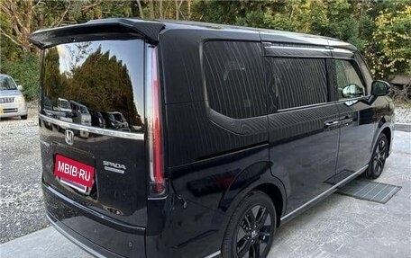 Honda Stepwgn, 2023 год, 1 920 000 рублей, 3 фотография