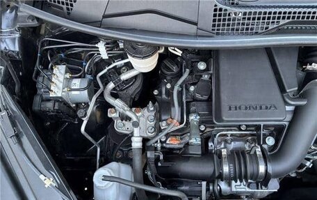 Honda Stepwgn, 2023 год, 1 920 000 рублей, 28 фотография
