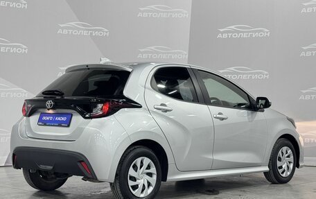 Toyota Yaris, 2021 год, 1 130 000 рублей, 5 фотография