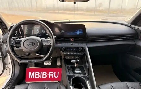 Hyundai Elantra, 2023 год, 1 430 004 рублей, 10 фотография