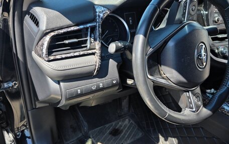 Toyota Camry, 2021 год, 2 990 000 рублей, 5 фотография