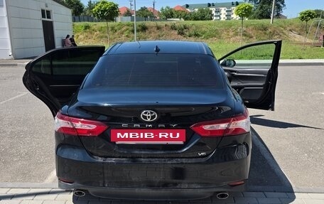 Toyota Camry, 2021 год, 2 990 000 рублей, 2 фотография