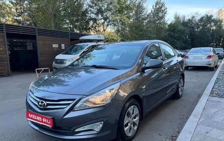Hyundai Solaris II рестайлинг, 2014 год, 1 060 000 рублей, 1 фотография