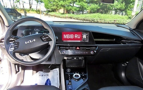 KIA Niro, 2023 год, 2 000 000 рублей, 7 фотография