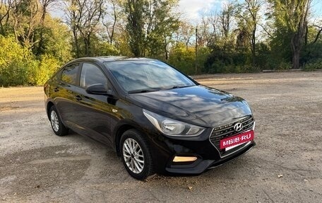Hyundai Solaris II рестайлинг, 2018 год, 1 180 000 рублей, 2 фотография