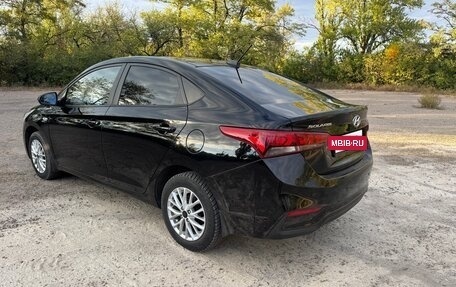 Hyundai Solaris II рестайлинг, 2018 год, 1 180 000 рублей, 6 фотография