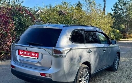 Mitsubishi Outlander III рестайлинг 3, 2012 год, 950 000 рублей, 10 фотография