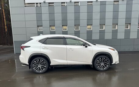 Lexus NX I, 2017 год, 2 600 000 рублей, 4 фотография
