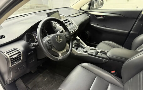 Lexus NX I, 2017 год, 2 600 000 рублей, 9 фотография