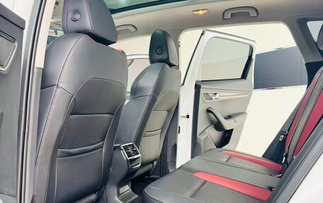 Skoda Karoq I, 2022 год, 1 610 000 рублей, 17 фотография