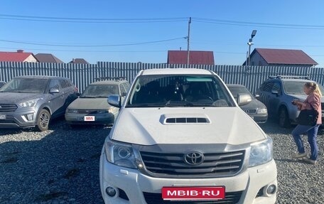 Toyota Hilux VII, 2014 год, 1 950 000 рублей, 1 фотография