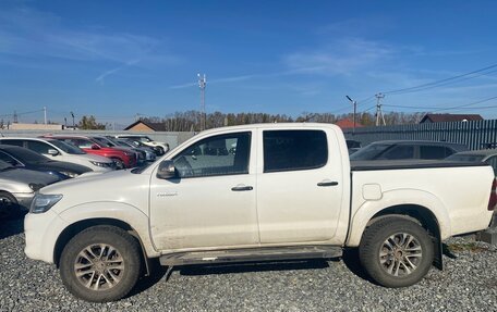Toyota Hilux VII, 2014 год, 1 950 000 рублей, 2 фотография