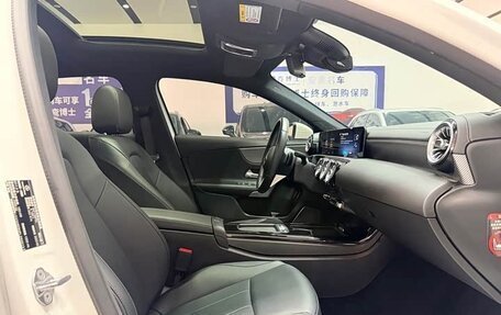 Mercedes-Benz A-Класс, 2023 год, 1 630 000 рублей, 9 фотография