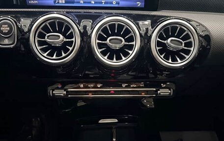Mercedes-Benz A-Класс, 2023 год, 1 630 000 рублей, 14 фотография