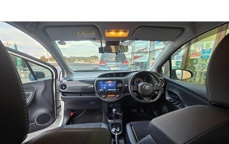 Toyota Vitz, 2019 год, 1 190 000 рублей, 6 фотография
