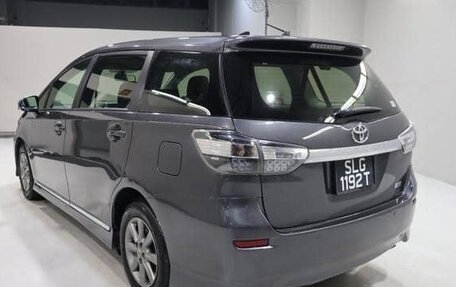 Toyota Wish II, 2016 год, 1 250 000 рублей, 4 фотография