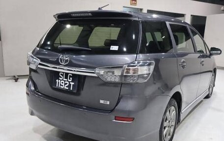 Toyota Wish II, 2016 год, 1 250 000 рублей, 6 фотография