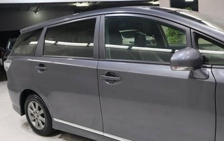 Toyota Wish II, 2016 год, 1 250 000 рублей, 28 фотография
