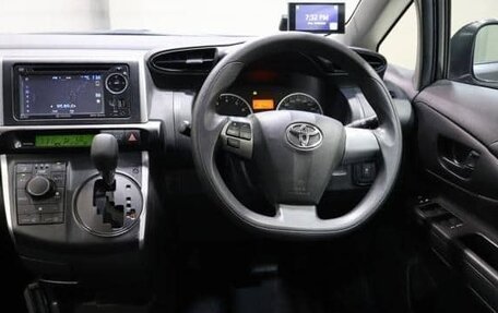 Toyota Wish II, 2016 год, 1 250 000 рублей, 18 фотография